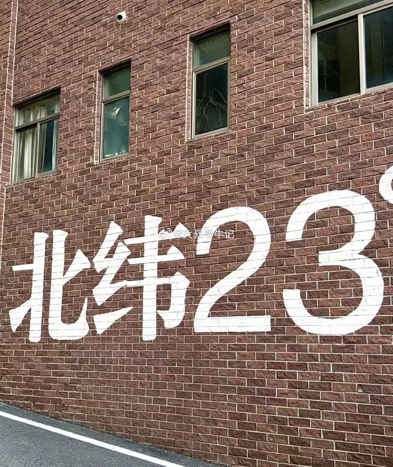 a股周末利好消息，热点板块主要有，第一，功率半导体涨价产业链，第二，物理AI应用
