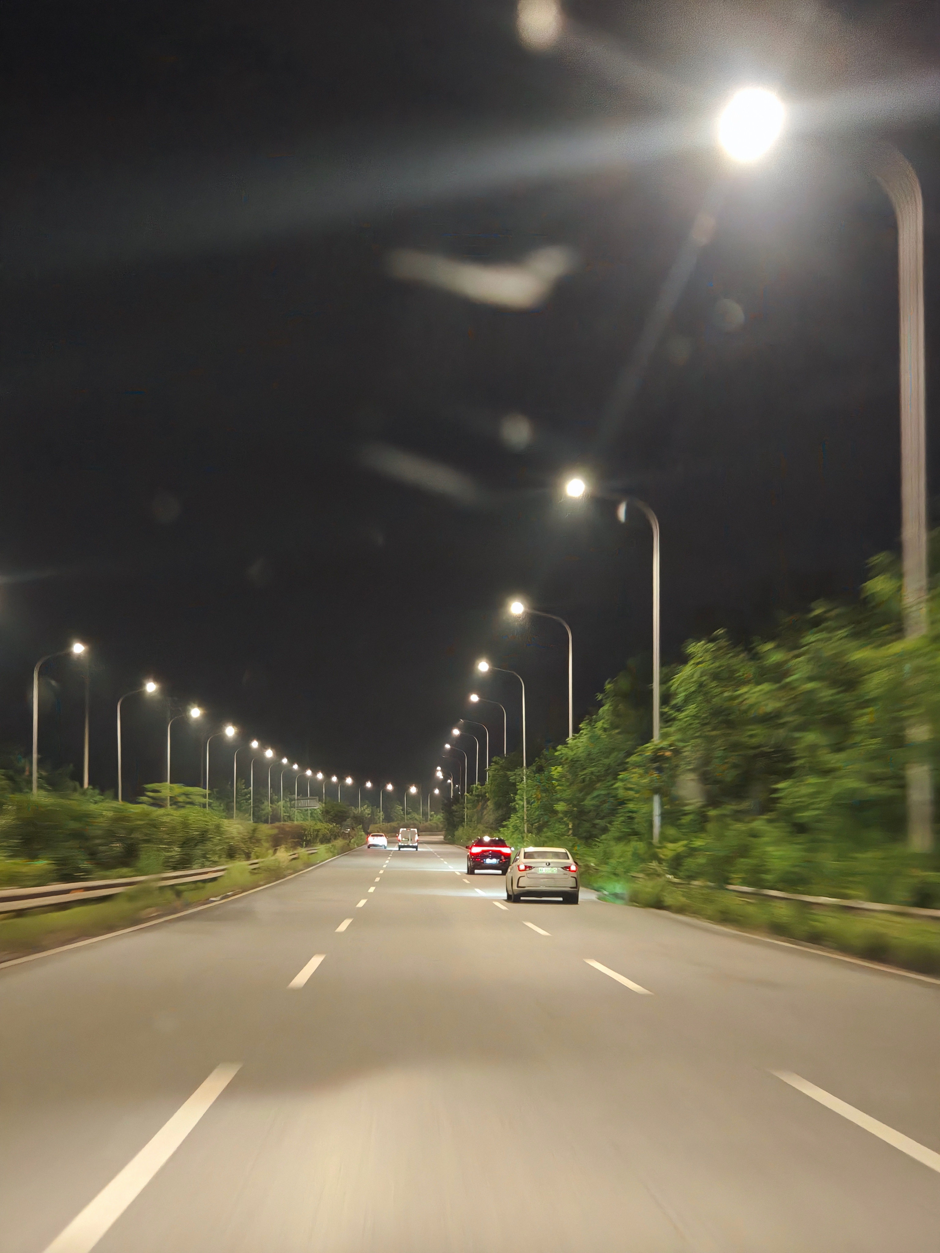 眼下鸡飞狗跳的琐碎终究不会困住我太久 