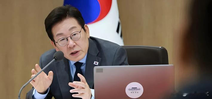 李在明下令调查韩国卫生巾价格

12月19日，韩国总统李在明要求公平交易委员会对