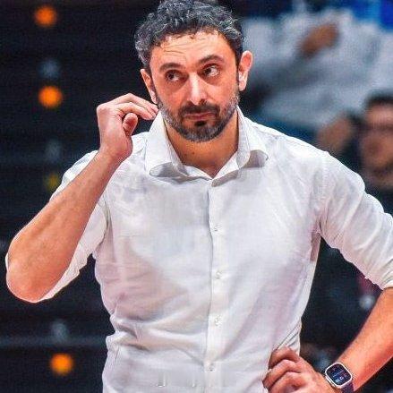 【曝马赞蒂有望执掌土航女排】排球转会动态 12月1日，据土耳其媒体报道，土超土耳