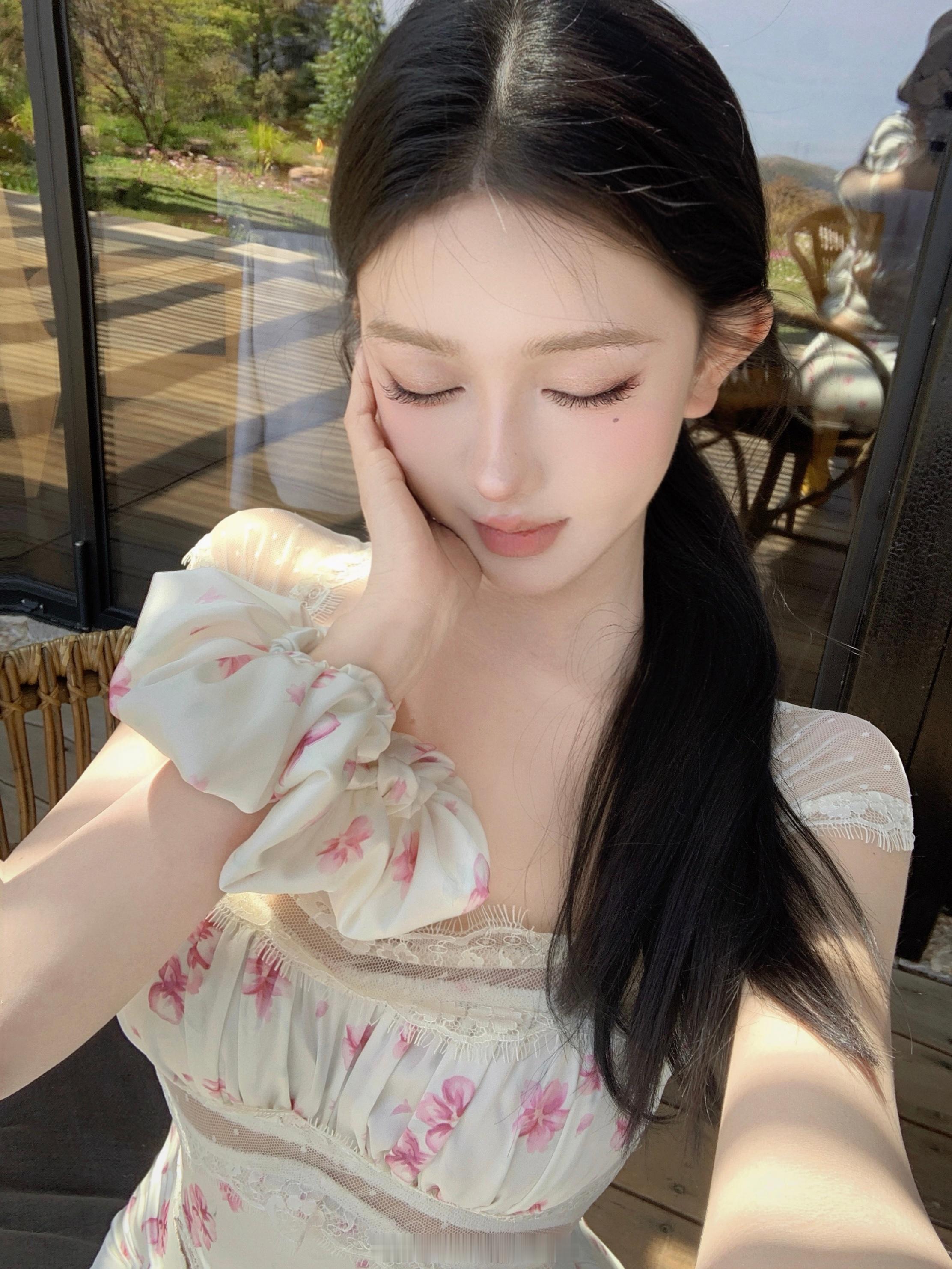 i love summmmmer🌸没有碎花的夏天是不完整的！！！是精致小套装来