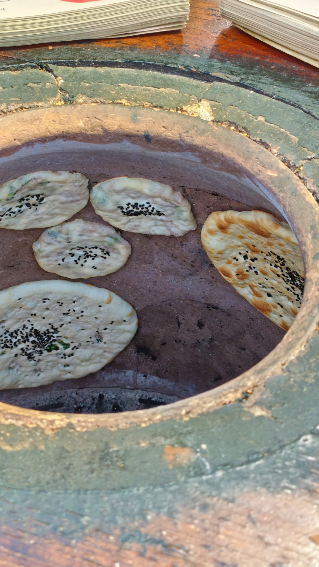 签到签到签到今天又在吃吃吃，只拍了一个烤饼和。。。猜猜图二是什么水果哦     