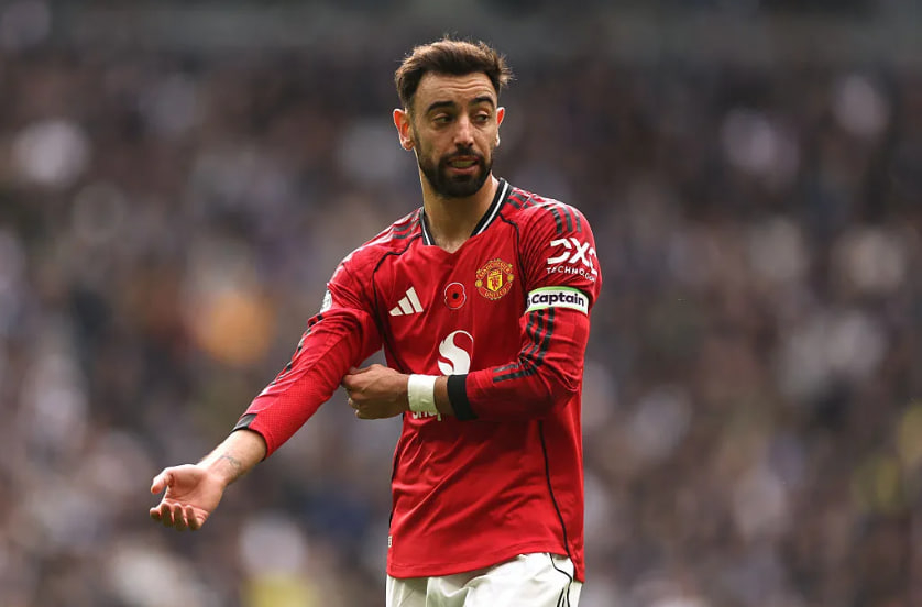 曼联对阵埃弗顿豪取42胜，太妃糖本赛季平均首发年龄最大11月23日讯英超第12轮