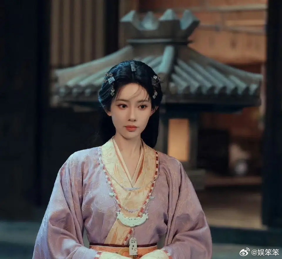 孟子义最大的问题 就是红的太晚了《陈情令》饰演温情就应该爆火，才有可能成为顶流。