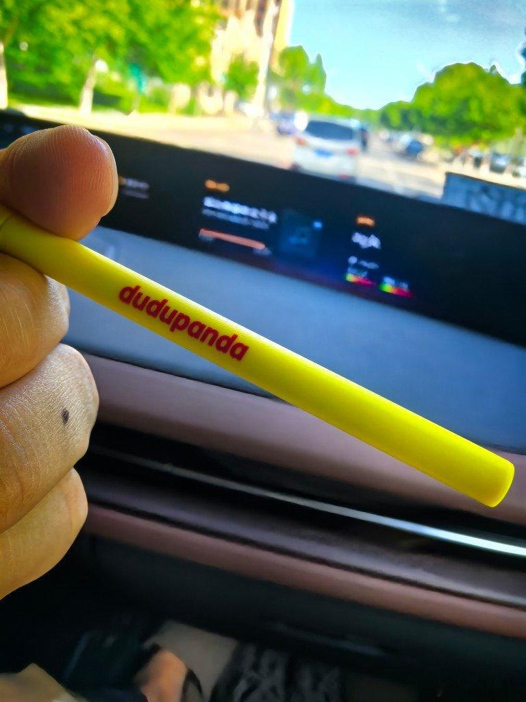被朋友安利的……茶叶！就是浓缩的茶叶，直接倒在瓶装水里，味道还是非常正常，比大部