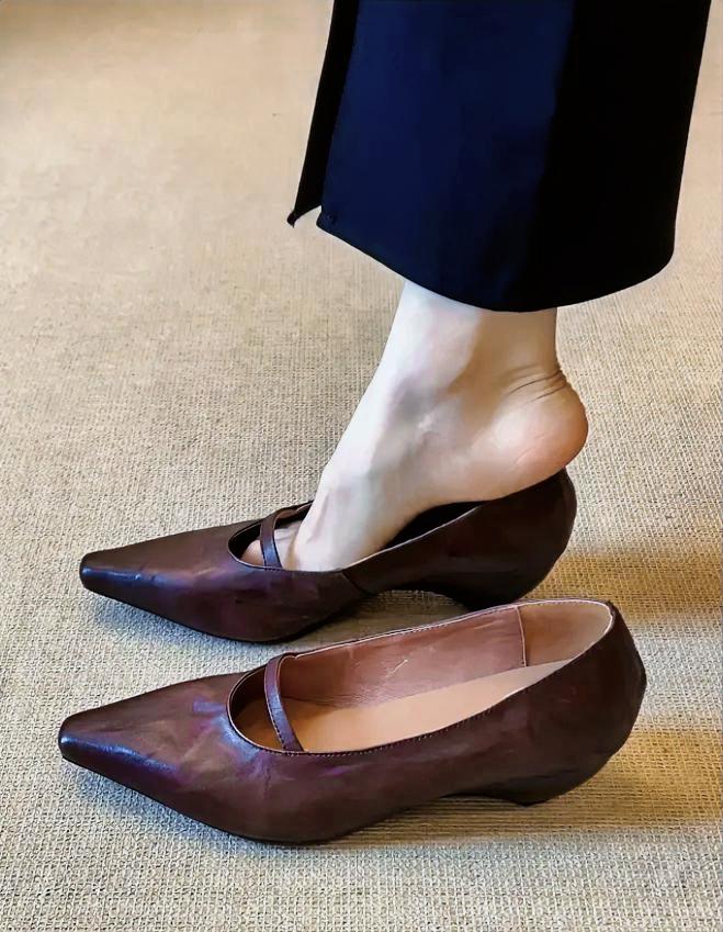 并不是谁谁谁的文章写得好或者视频编得好，而是作者与平台对缘，平台每次都在阅读人多