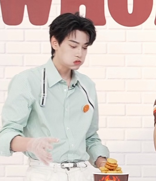 ？有这么饿吗 