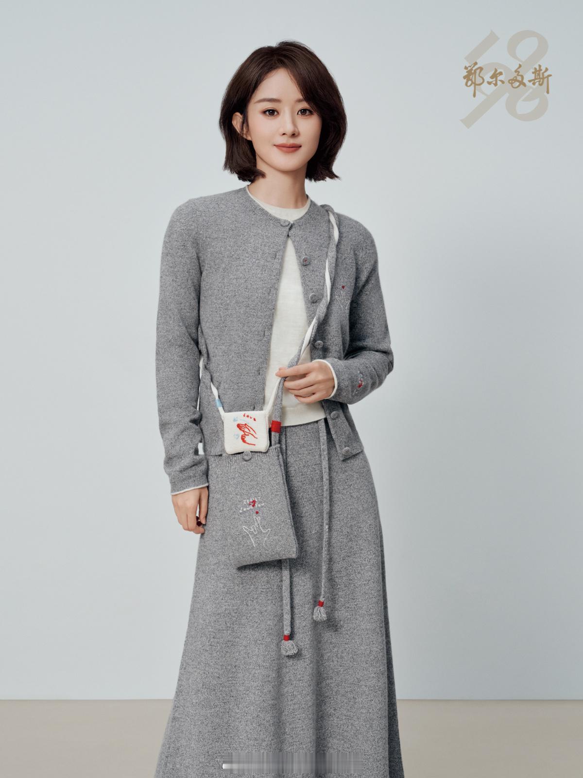 赵丽颖造城者更名小城大事赵丽颖在复制粘贴的时代，你是手写的诗