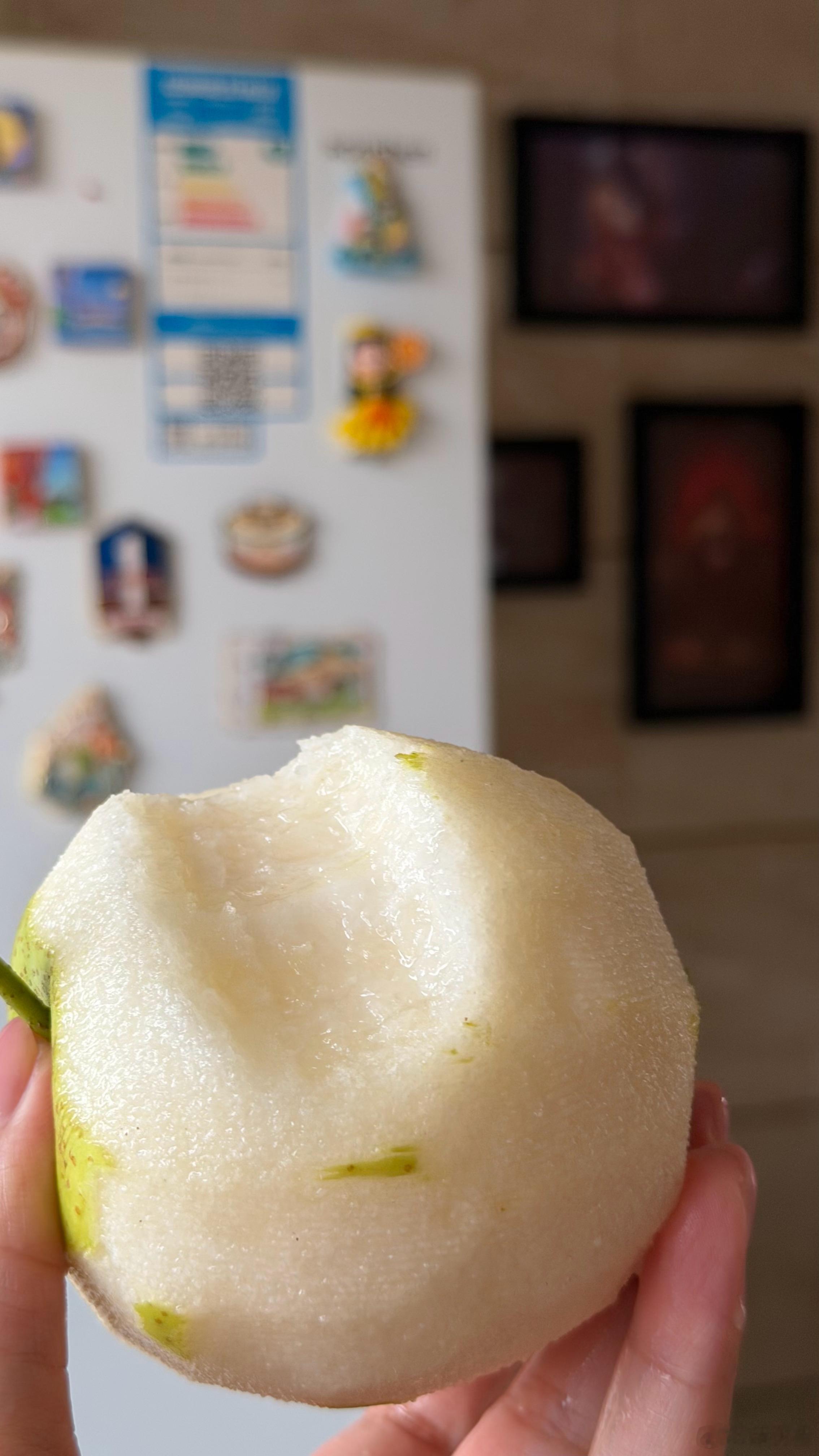 立秋的第一口🍐满口爆汁，谢谢老铁 