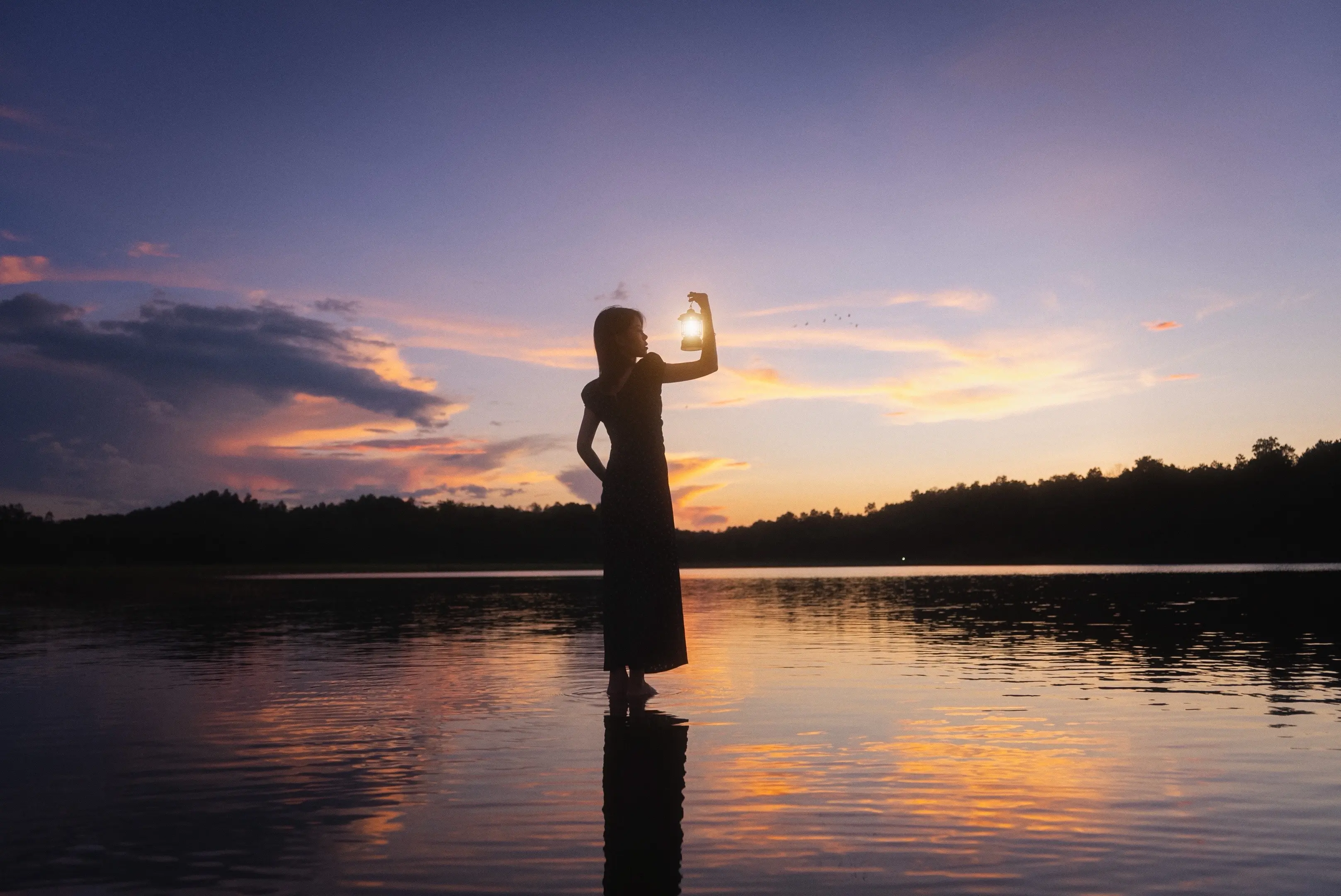 浪漫的从来不是晚霞。