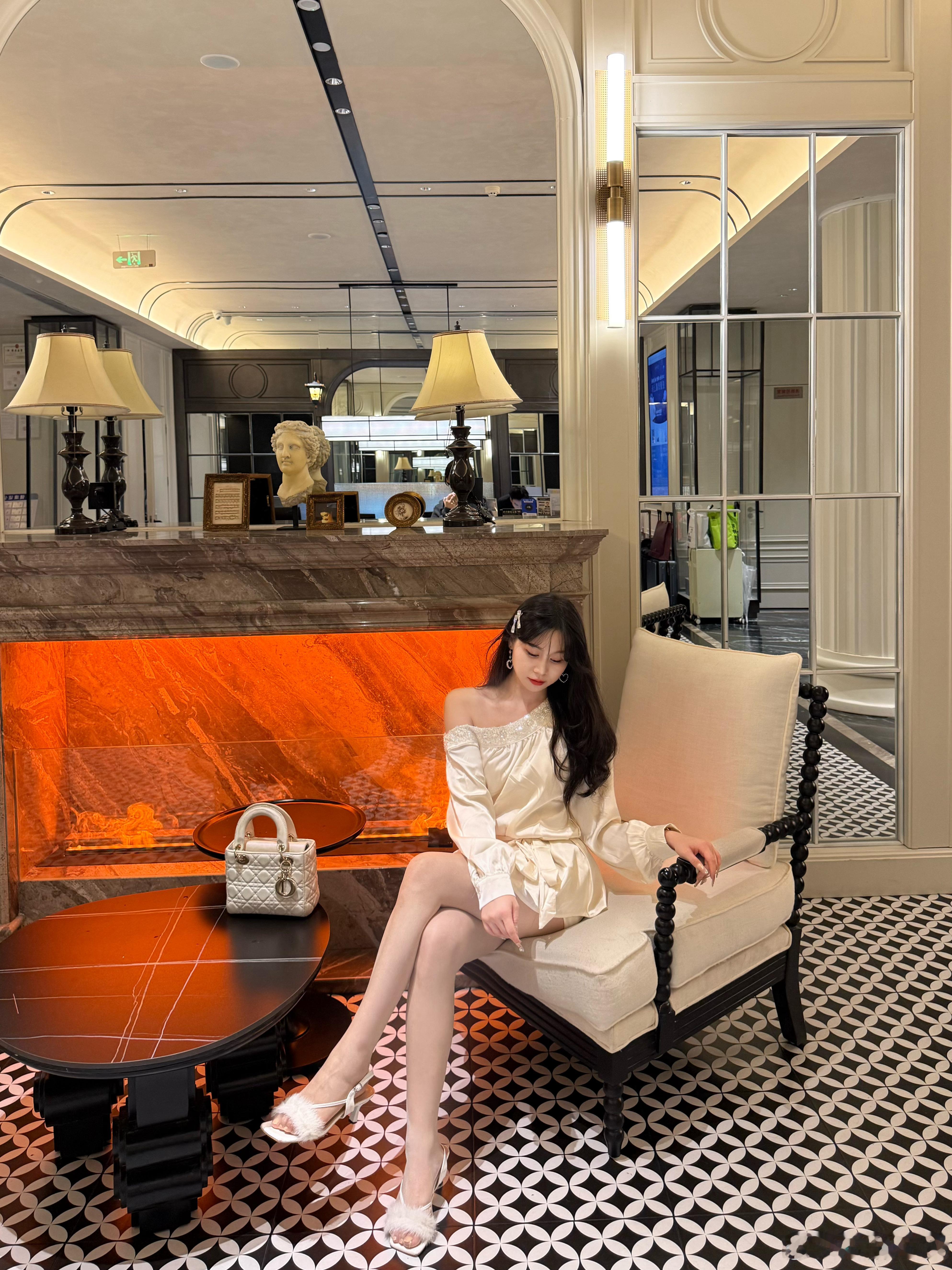 未必完美，但很特别🧡👗:余小晚 ​​​