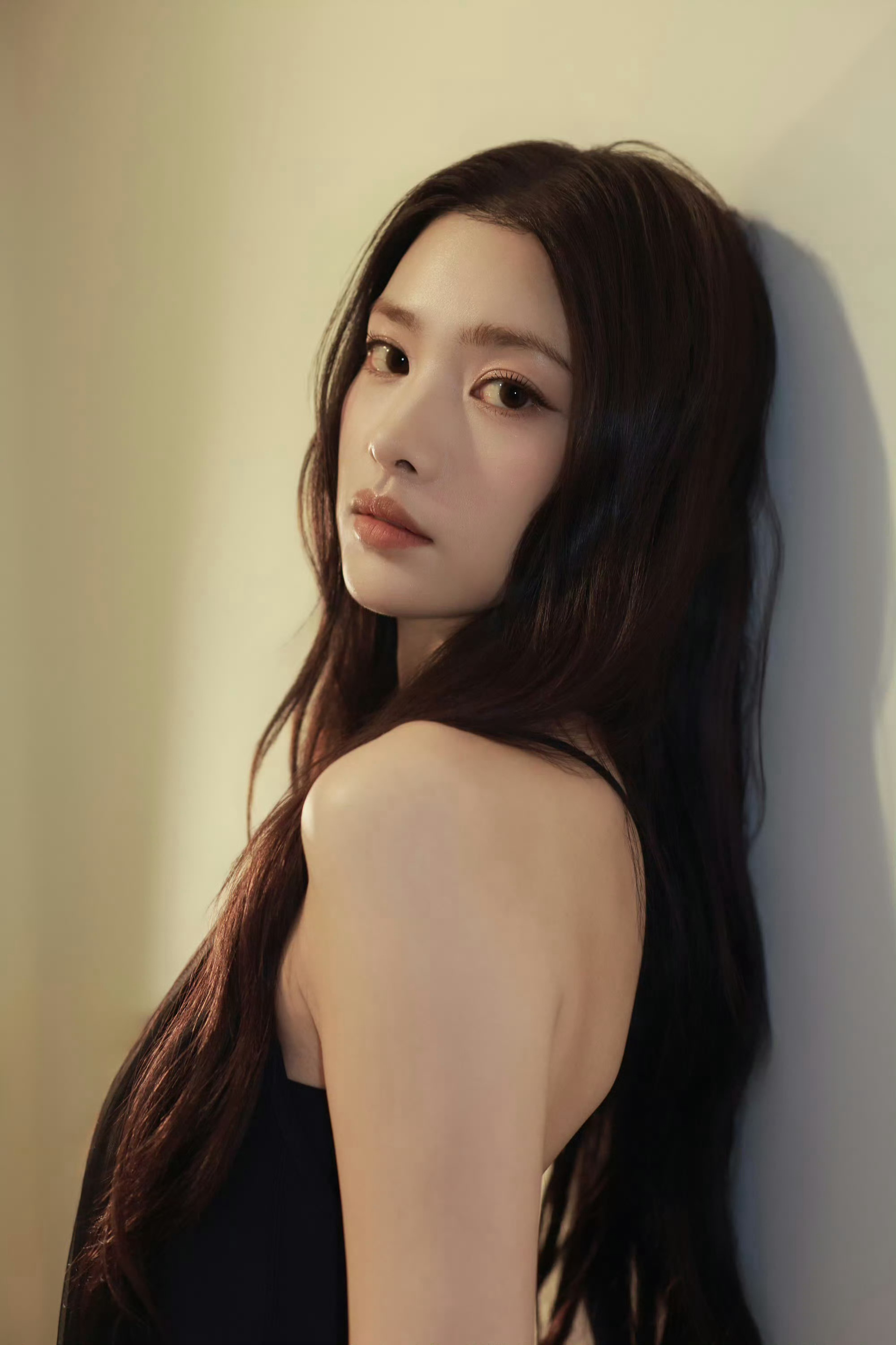 张艺上可曾当过什么练习生 张艺上初舞台也太惊喜了吧！唱跳在线气场全开，每一个动作