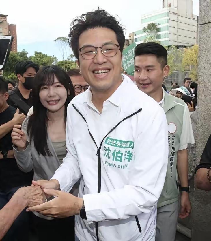 关于支持“台独”的艺人我们绝不能容忍。艺人是公众人物，他们一般都有着庞大的粉丝群