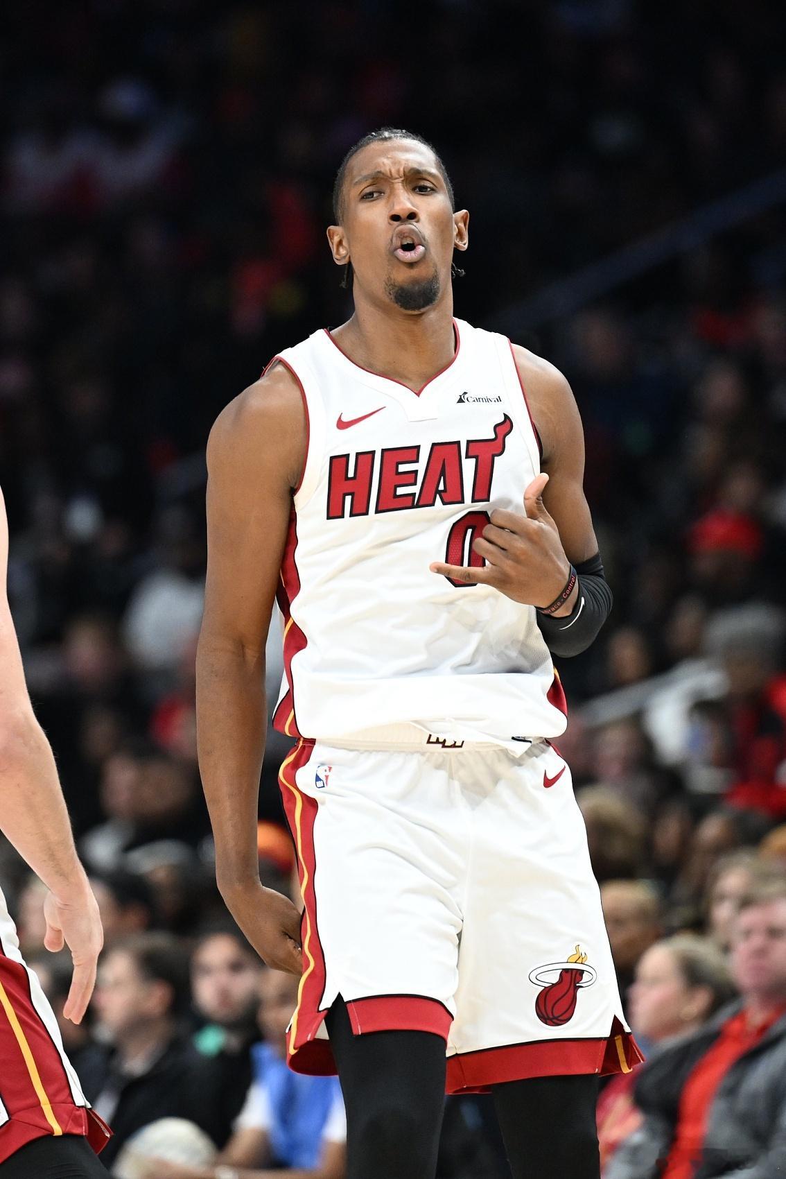 前NBA热火球员约什·理查德森在个人社交媒体上发文，正式宣布退役。理查德森写道：