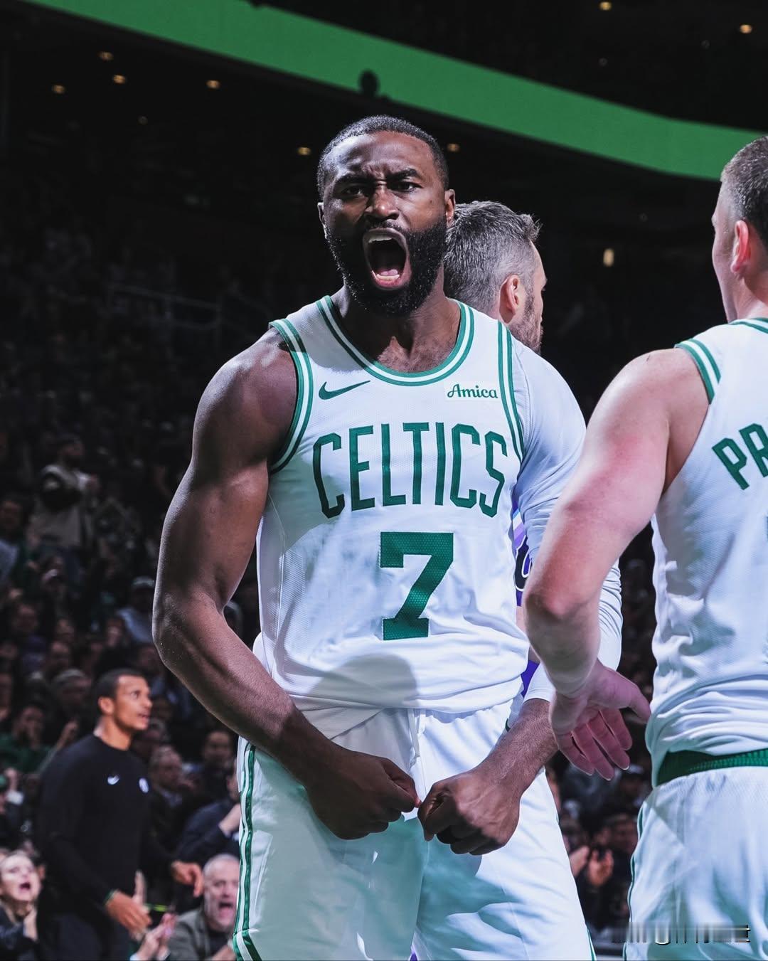 凯尔特人东部第十的排名，或许会让不少人担忧，但杰伦 - 布朗说得对，困境能让人更