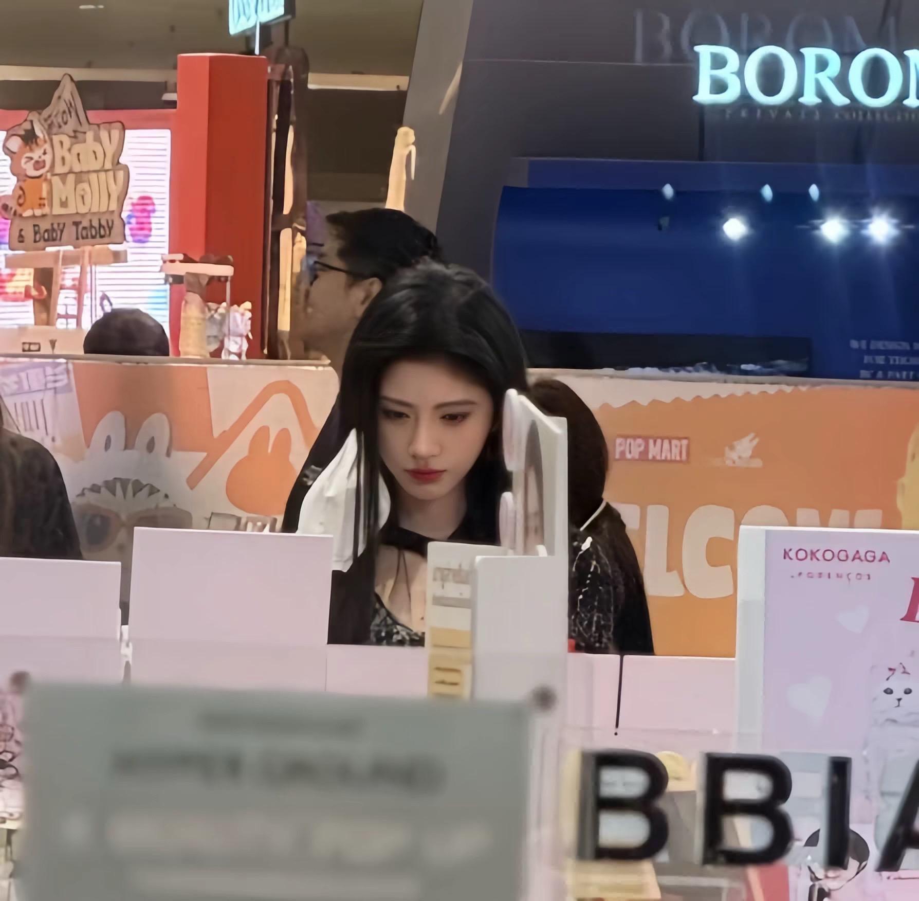 鞠不修是这样的