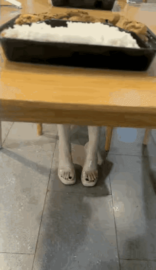 食欲好不好，关键在于和谁一起吃[送自己一朵花]