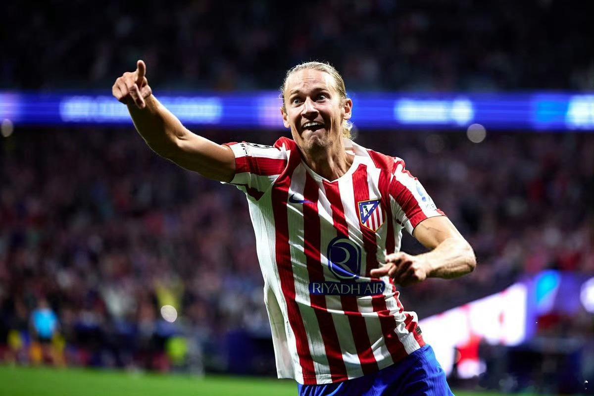 欧冠淘汰赛巴萨逢马竞必败 三次交手无一例外全部出局马竞在西甲常年活在皇萨阴影下，