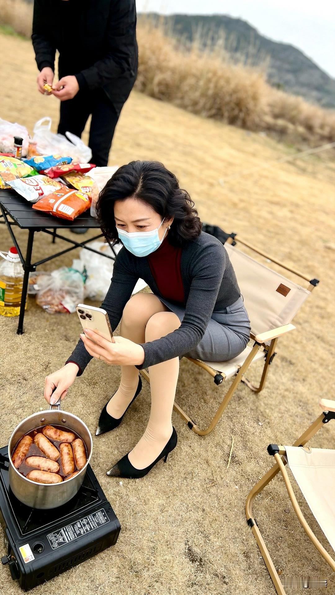 野餐必备：户外美食与时尚穿搭的完美结合！