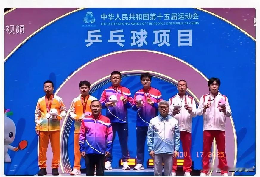 樊振东太可怕了
我估计国家队的高层已经彻底坐不住了，樊振东脱离国家队一年多了，却