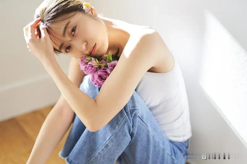 帅气的外表往往也意味着健康的基因。在人类漫长的进化过程中，健康的基因是繁衍后代的