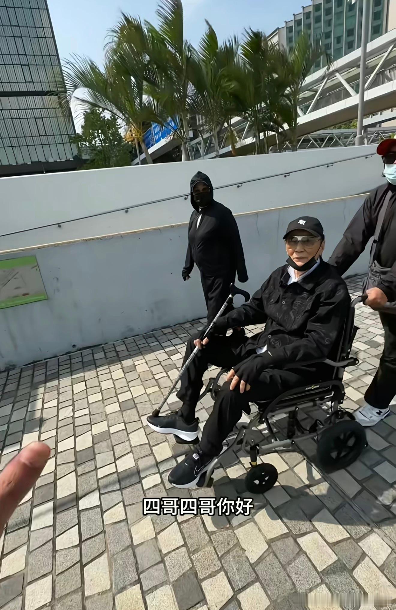 谢老爷子在平时给大众的形象一直是老当益壮，原来还没到90。除了在演艺事业上有过辉