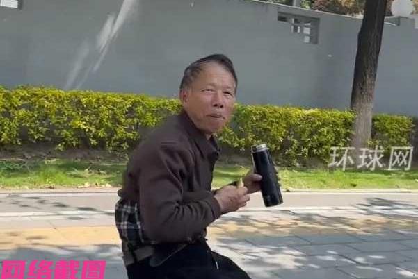 福建有老父亲坐了一天半的长途车，只为来看自己的孩子，为此还带来好多箱特产，但他却