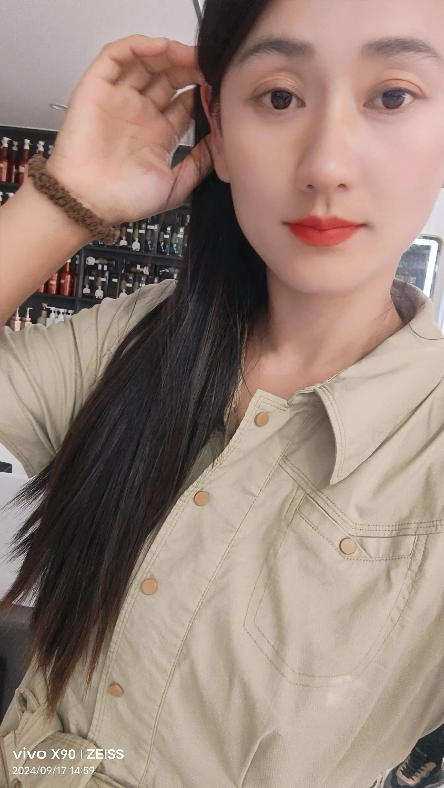 青春就要满蕴精萃 余生很贵努力活成自己想要的样子 莫负时光莫负己 时间...