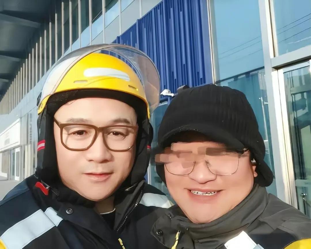 演员送外卖，不可能的！

前几天网上就流出了演员高虎送外卖的照片，一些媒体夸张说