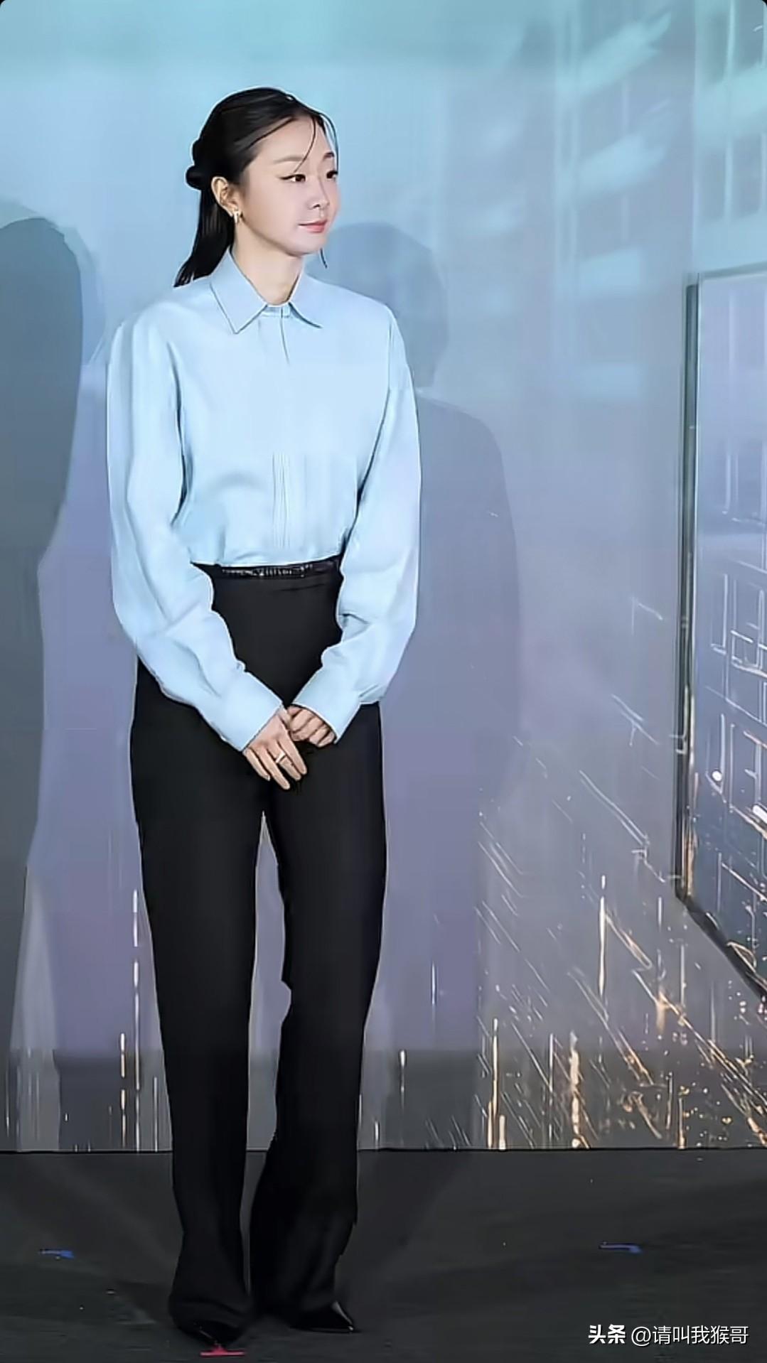 小姑娘转眼就长这么高了