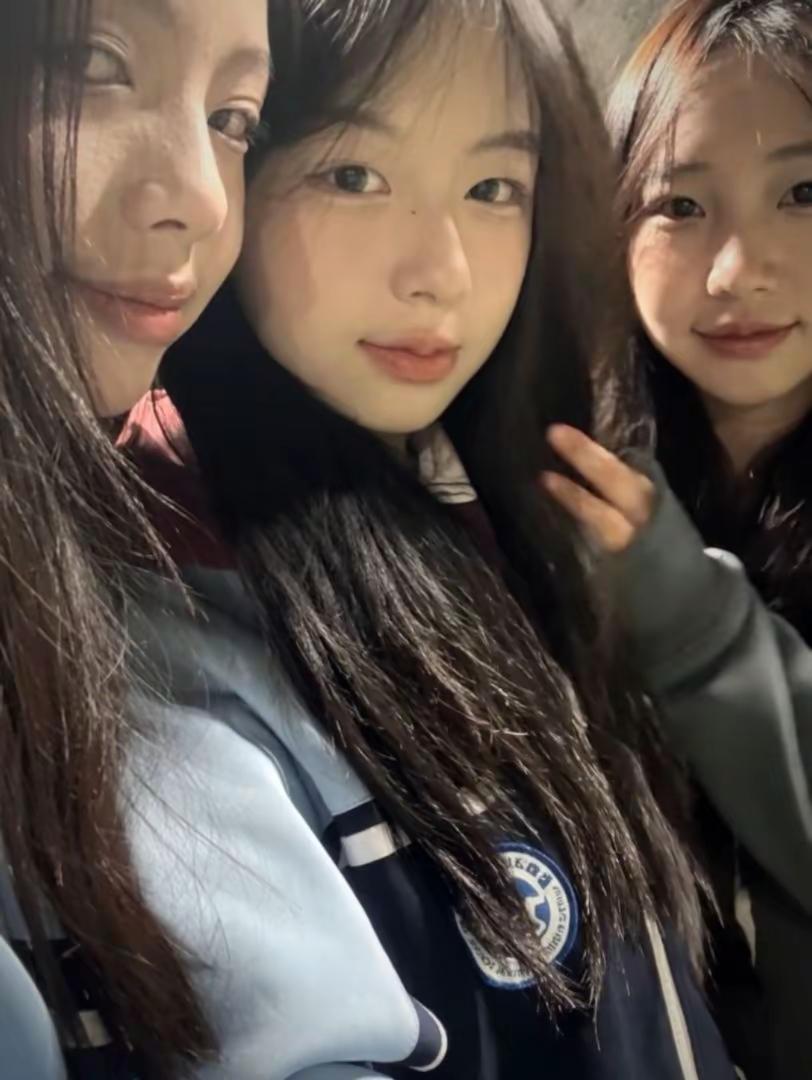 哪个是你们女朋友。校园生活