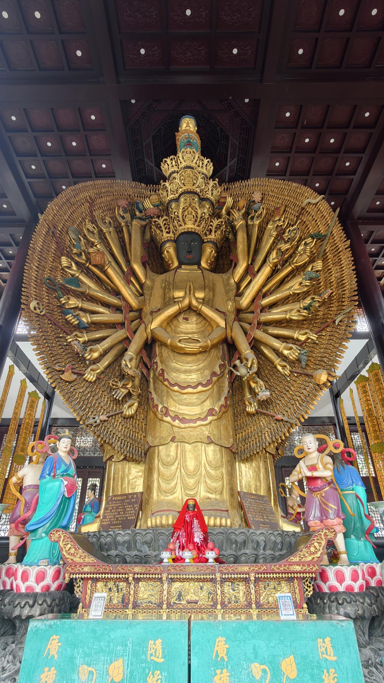 泸州方山景区黑脸观音等、蒋兆和故居、报恩塔（农历六月十九观音大士成道日）
一，泸