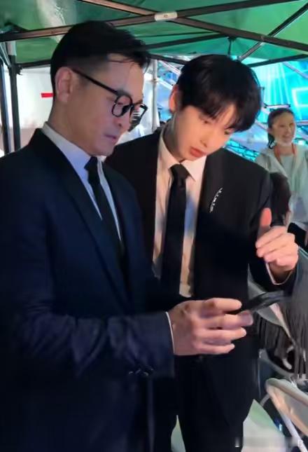 吴樾电影周幕后vlog 吴樾的vlog里都是电影背后真实的日常，没有修饰只有一遍