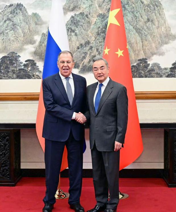 签约，中国和俄罗斯谈成了

毫无疑问，这一次俄罗斯访华取得了圆满成功，因为双方在