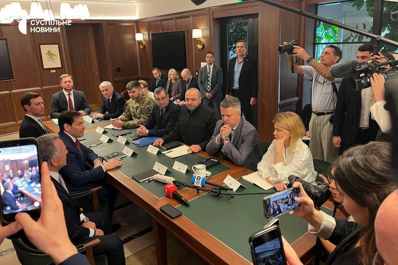 11月30日，这场关乎乌克兰战争终局的谈判，就这么在美国本土悄然上演——欧盟？抱