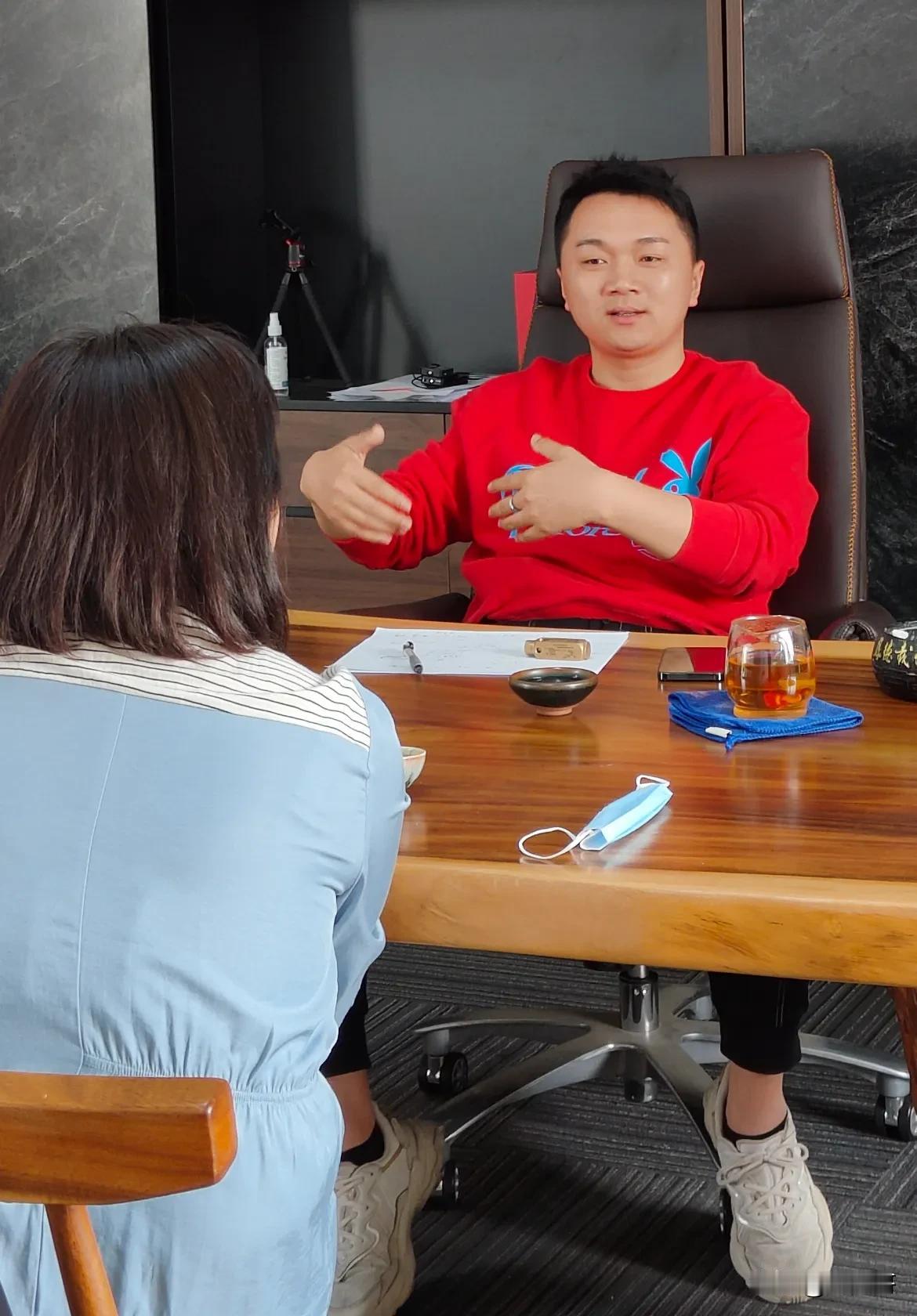 天河业主说：“我们接受富姨不能接受城光”。

外围业主说：“我们接受城光不能接受