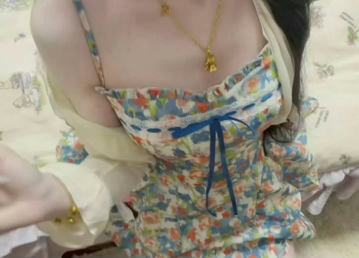 何必装作无欲所求呢 你的每一分钟我都想占有 
