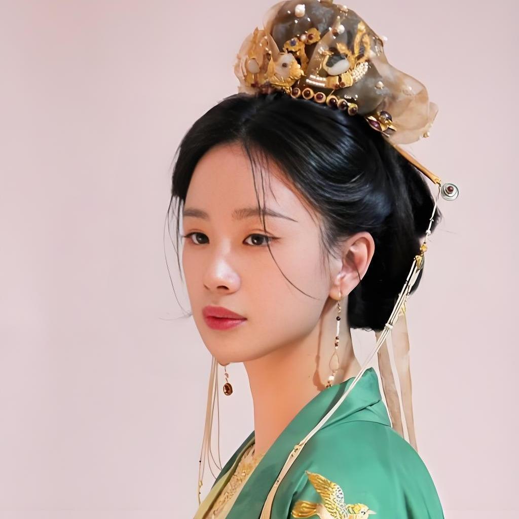 今天翻历史书，看到一句“反者道之动”，说白了就是，你以为往前走，其实是在倒退。你