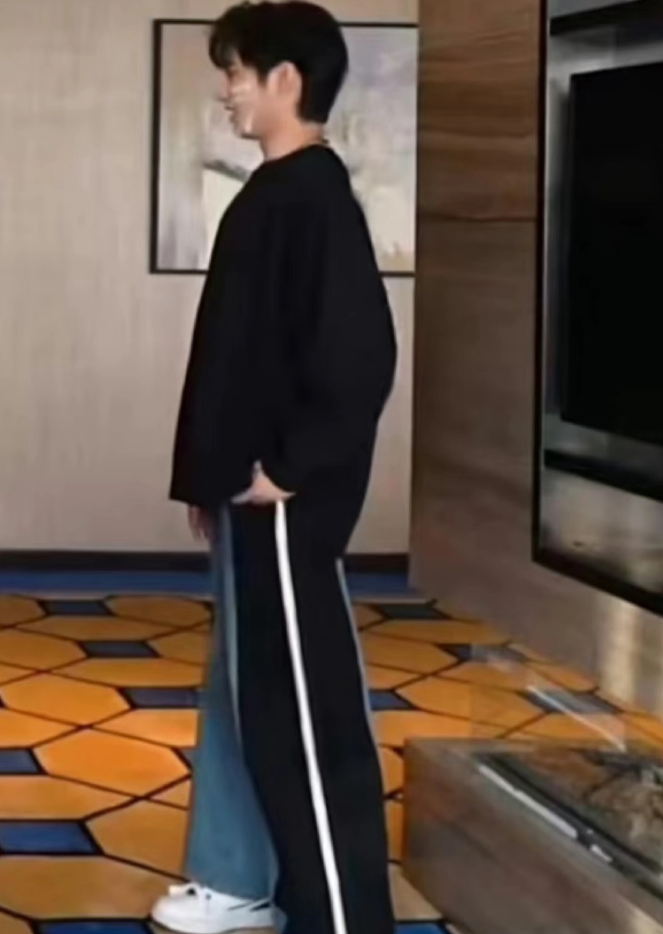 小灰灰你为什么不站45度啦 
