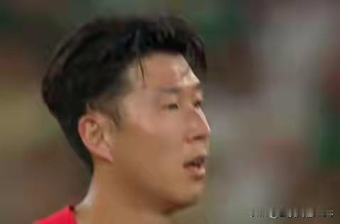 韩国队爆冷出局
韩国队原本处于打平就能出线的有利局势，却令人意外地以0:1负于南