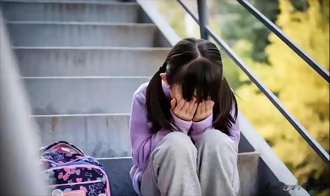 这是魔鬼！山西太原，一老汉谈恋爱后，便和女友同居，可没曾想，老汉居然打起了女友1