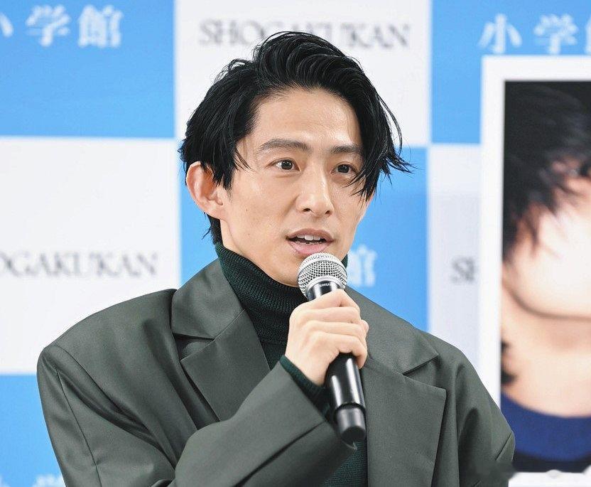 【三宅健宣布调整活动体制】艺人 三宅健 宣布将对自身活动体制进行调整。据悉，他将