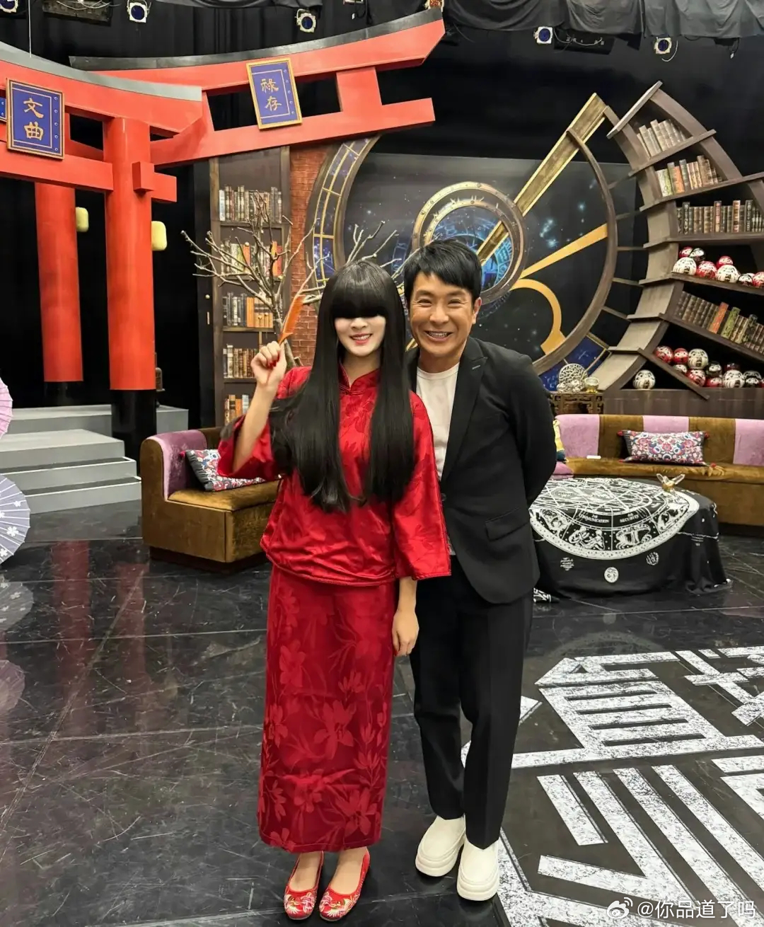 香港知名女星转行开出租车，日入2000港币，终于有钱买漂亮衣服彭翔翎的起点其实不