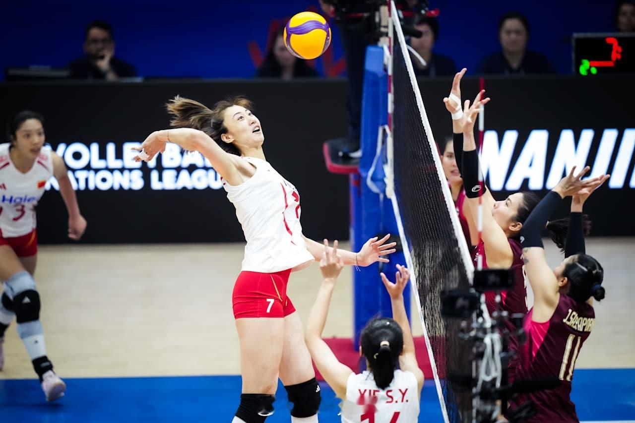 2026年世界女排联赛南京站，中国女排3比2泰国女排（25-14 24-26 2
