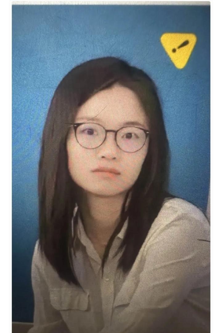 现在全网最尴尬的可能就是北大

北大这两天比较火，王虹在采访中说她上北大的时候觉