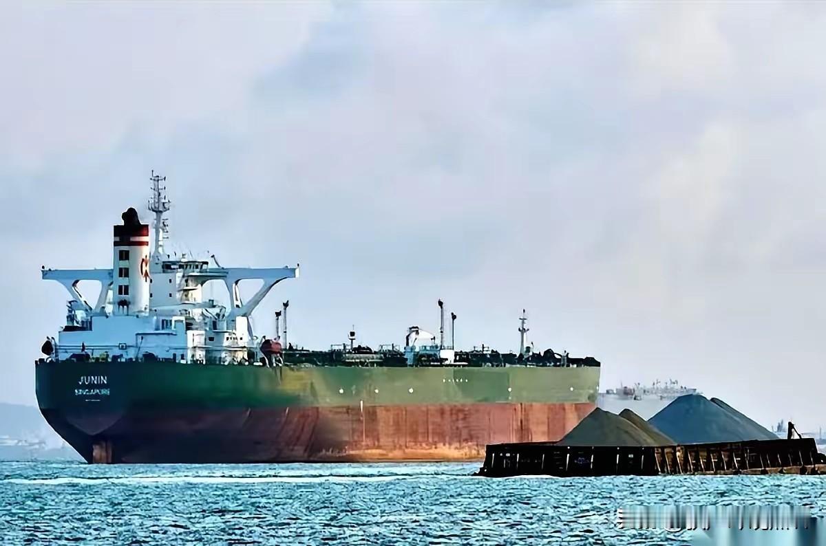 美军失算了！

经过几十天，美军不甘心结果还是登上了贝拉1号，心想可以找特朗普邀