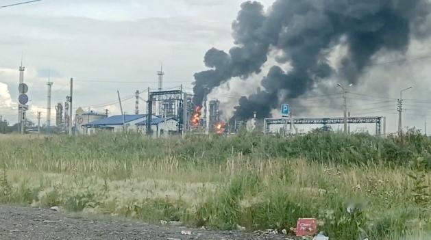 乌克兰无人机首次袭击俄西西伯利亚天然气之都，目标距离边境超3000公里。

乌克