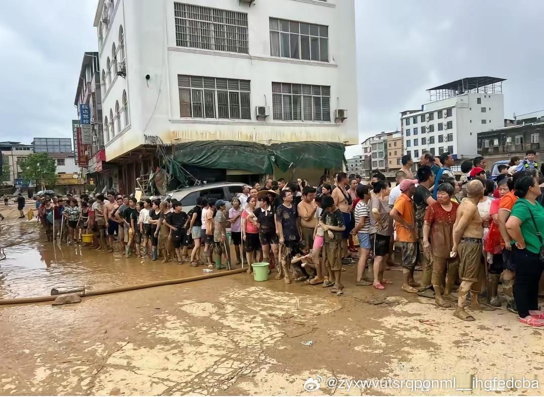 广西洪水退去后，这样子真令人心疼啊 