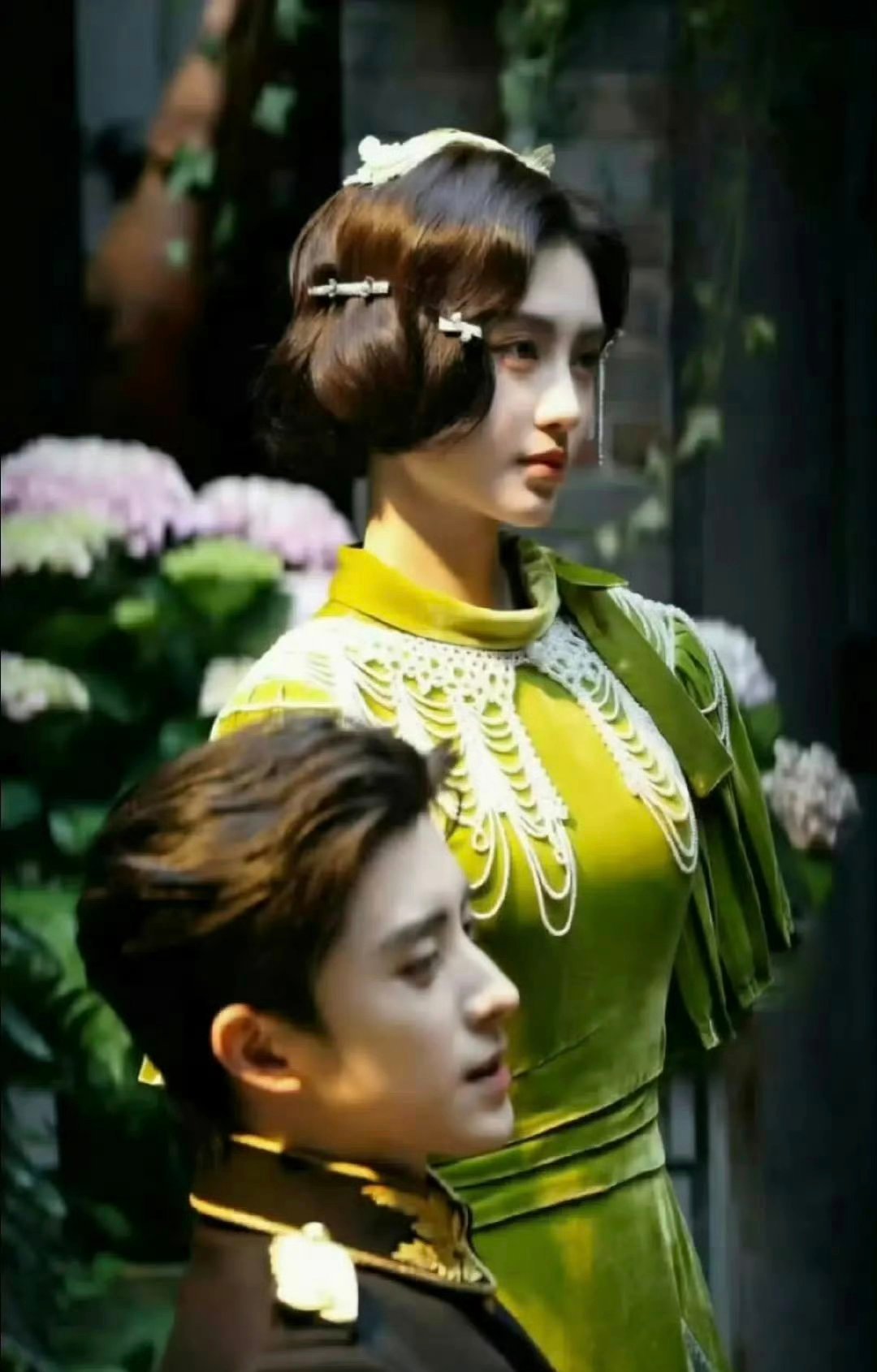 万花世界，敖瑞鹏、鞠婧祎同框来了 