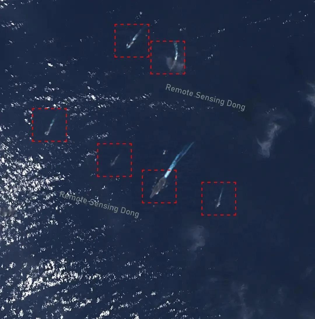 美国海军突然宣布了，在南海黄岩岛东南海域启动一项坠海战机的打捞与警戒行动，华盛顿